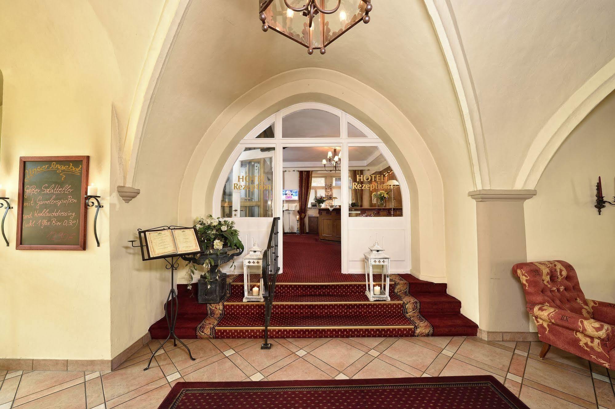 Hotel Graf Von Mansfeld Лютерштадт-Айслебен Экстерьер фото