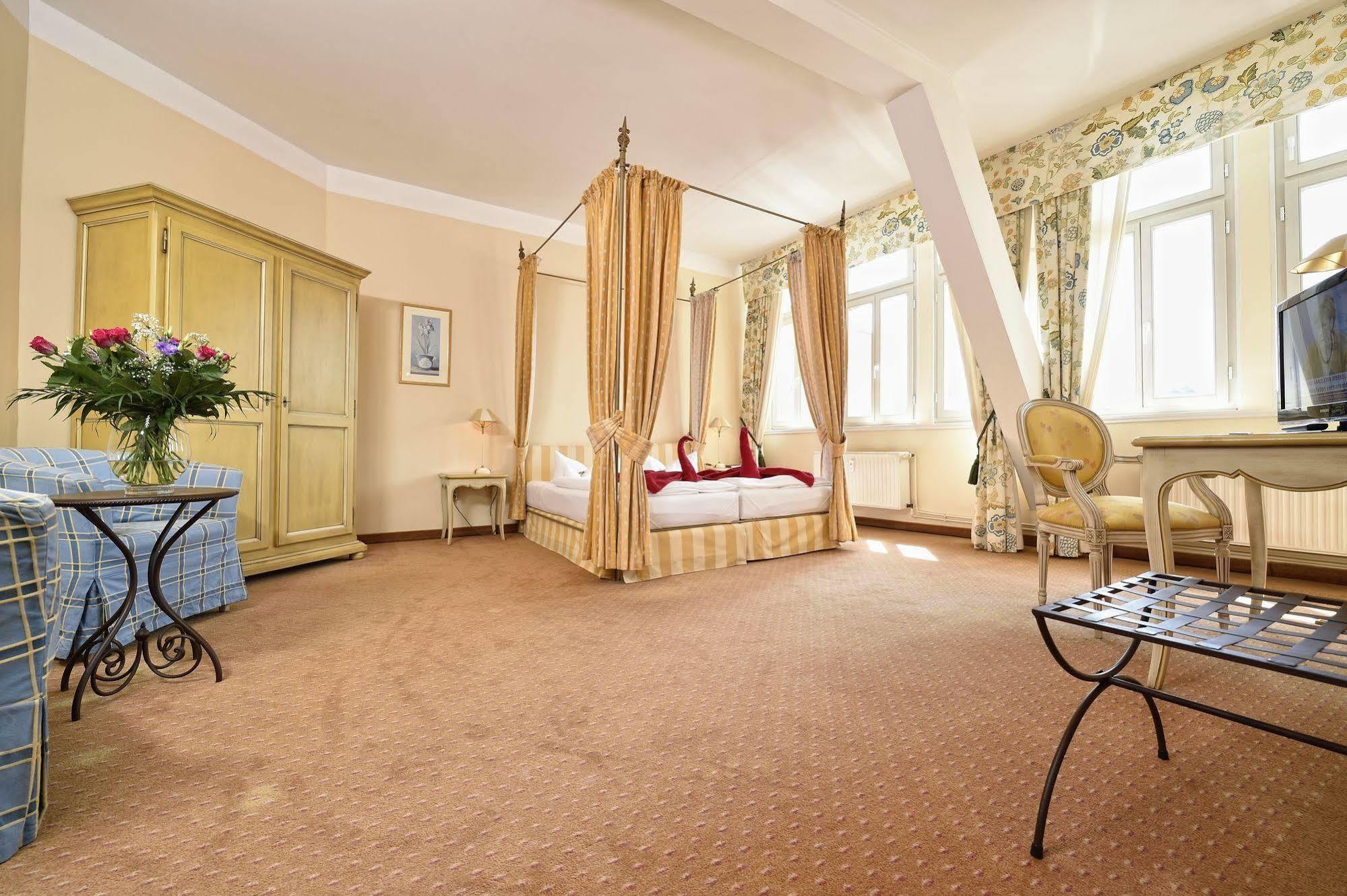 Hotel Graf Von Mansfeld Лютерштадт-Айслебен Экстерьер фото